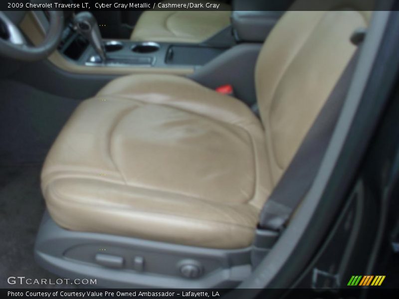Cyber Gray Metallic / Cashmere/Dark Gray 2009 Chevrolet Traverse LT