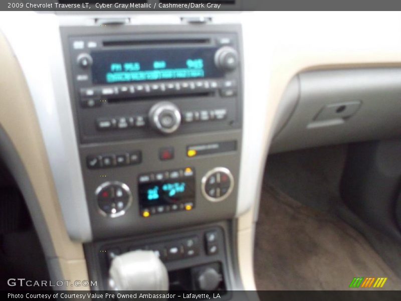 Cyber Gray Metallic / Cashmere/Dark Gray 2009 Chevrolet Traverse LT