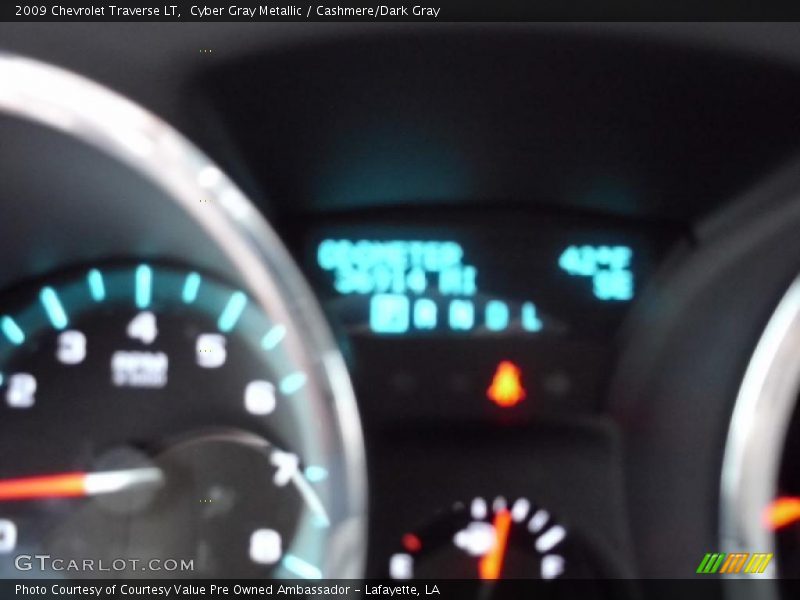 Cyber Gray Metallic / Cashmere/Dark Gray 2009 Chevrolet Traverse LT