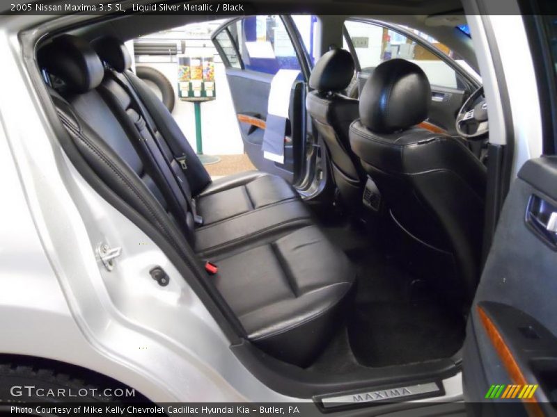 Liquid Silver Metallic / Black 2005 Nissan Maxima 3.5 SL