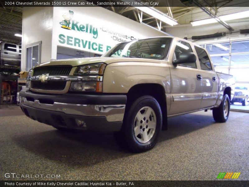 Sandstone Metallic / Medium Gray 2004 Chevrolet Silverado 1500 LS Crew Cab 4x4