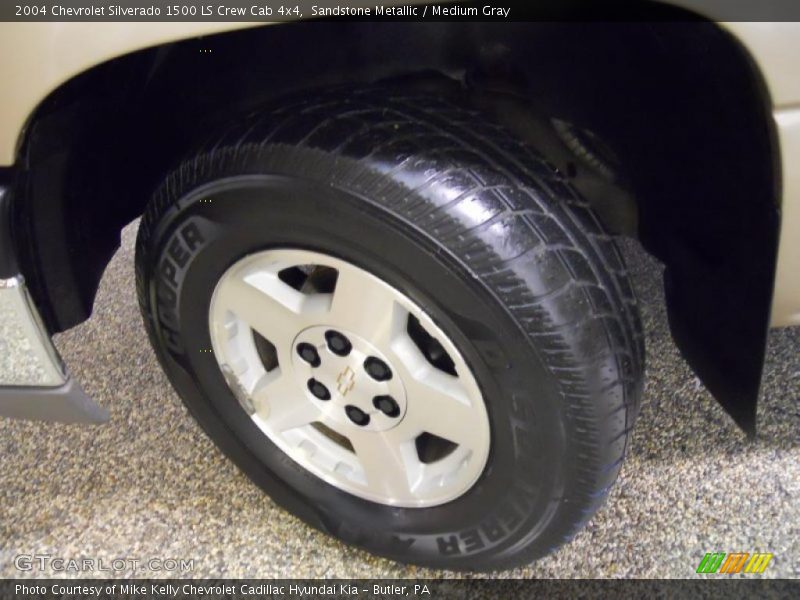 Sandstone Metallic / Medium Gray 2004 Chevrolet Silverado 1500 LS Crew Cab 4x4