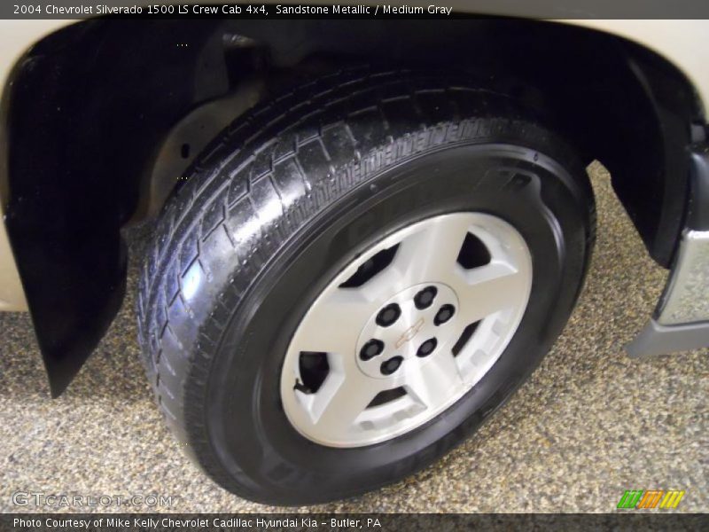 Sandstone Metallic / Medium Gray 2004 Chevrolet Silverado 1500 LS Crew Cab 4x4