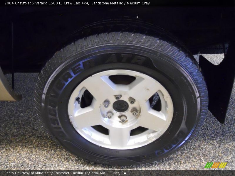 Sandstone Metallic / Medium Gray 2004 Chevrolet Silverado 1500 LS Crew Cab 4x4