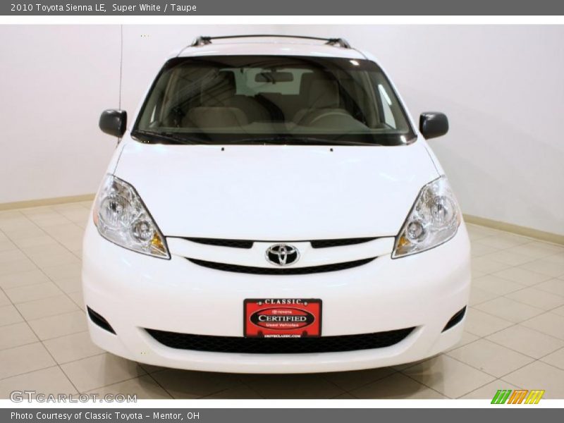Super White / Taupe 2010 Toyota Sienna LE