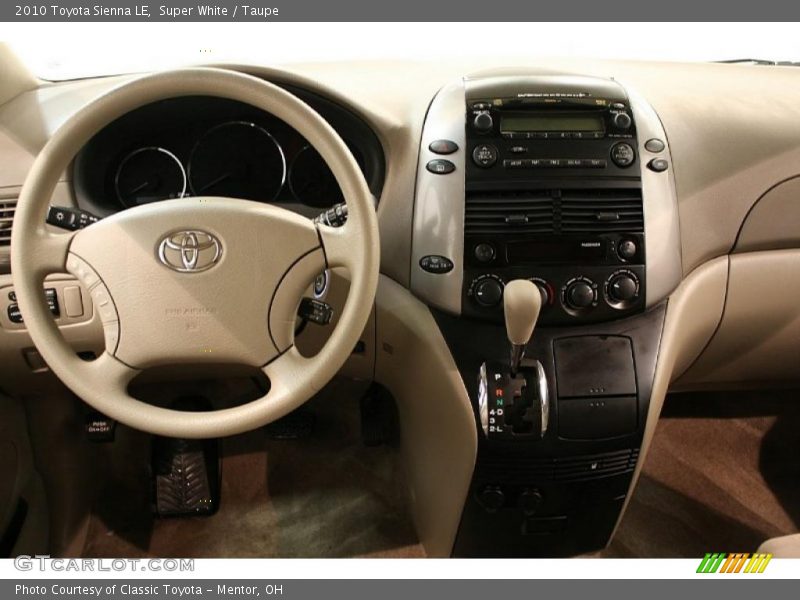 Super White / Taupe 2010 Toyota Sienna LE