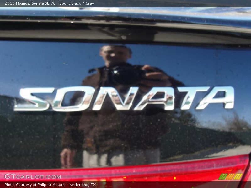 Ebony Black / Gray 2010 Hyundai Sonata SE V6