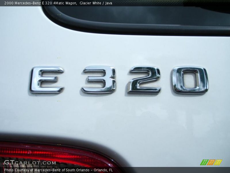  2000 E 320 4Matic Wagon Logo