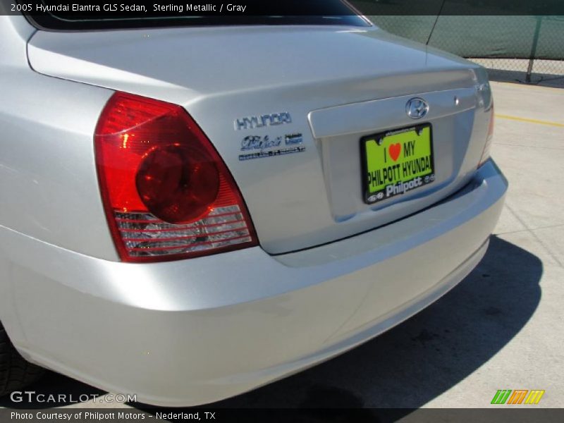 Sterling Metallic / Gray 2005 Hyundai Elantra GLS Sedan