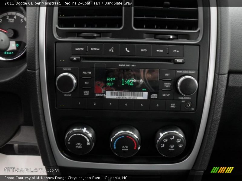Controls of 2011 Caliber Mainstreet