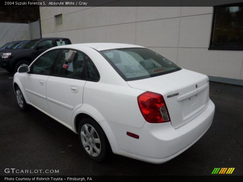 Absolute White / Gray 2004 Suzuki Forenza S