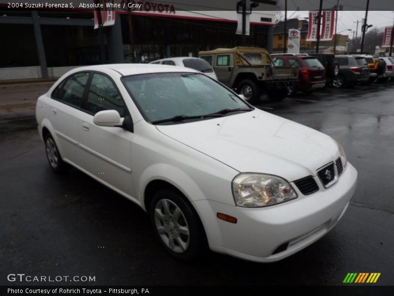 Absolute White / Gray 2004 Suzuki Forenza S