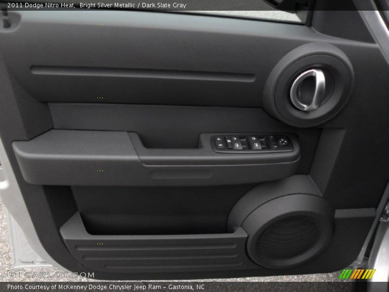 Bright Silver Metallic / Dark Slate Gray 2011 Dodge Nitro Heat