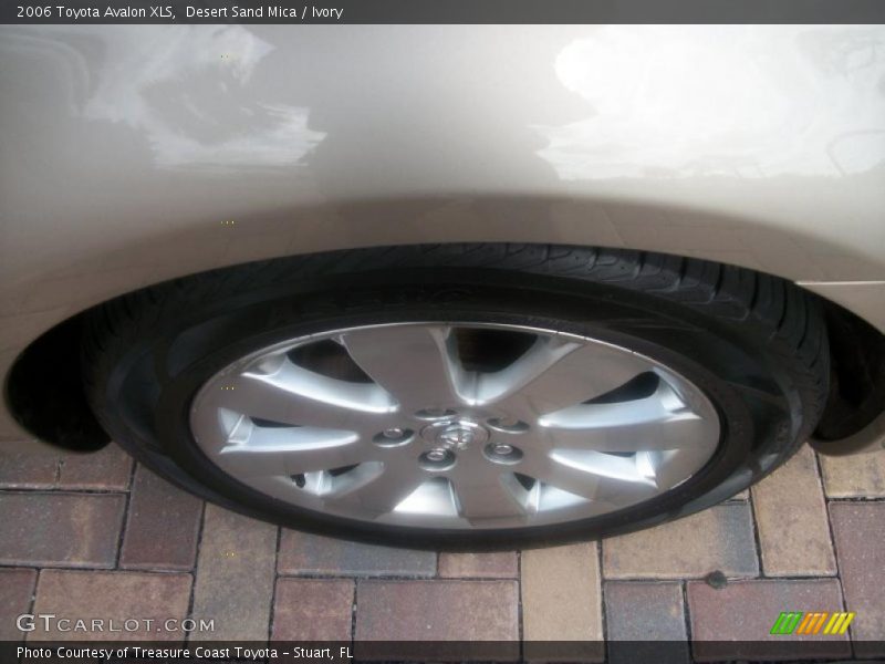 Desert Sand Mica / Ivory 2006 Toyota Avalon XLS