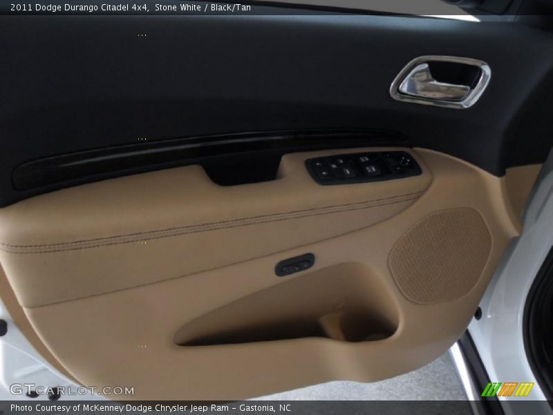 Door Panel of 2011 Durango Citadel 4x4