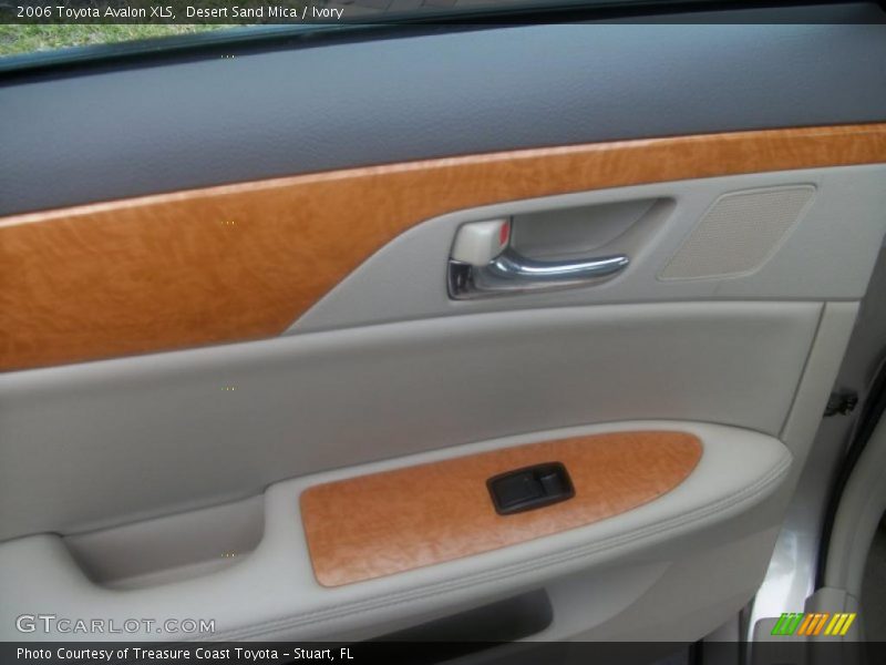 Desert Sand Mica / Ivory 2006 Toyota Avalon XLS