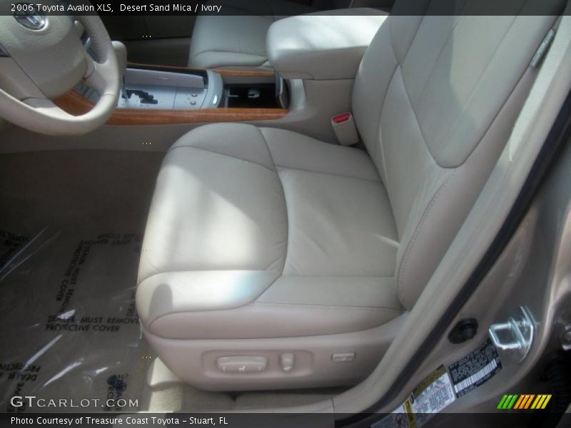 Desert Sand Mica / Ivory 2006 Toyota Avalon XLS
