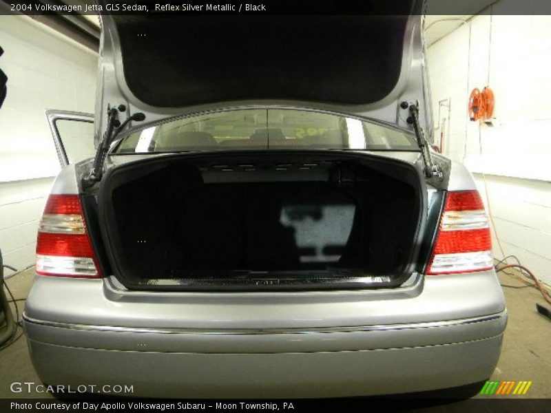 Reflex Silver Metallic / Black 2004 Volkswagen Jetta GLS Sedan