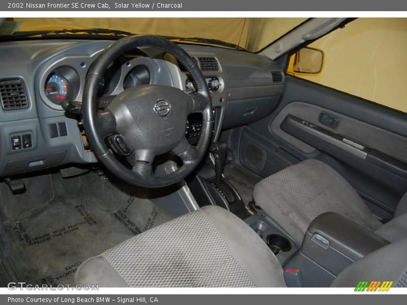 2002 Frontier SE Crew Cab Charcoal Interior