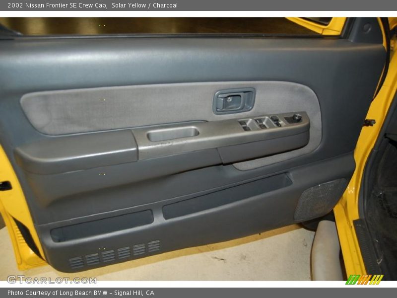 Door Panel of 2002 Frontier SE Crew Cab