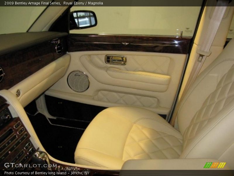  2009 Arnage Final Series Magnolia Interior