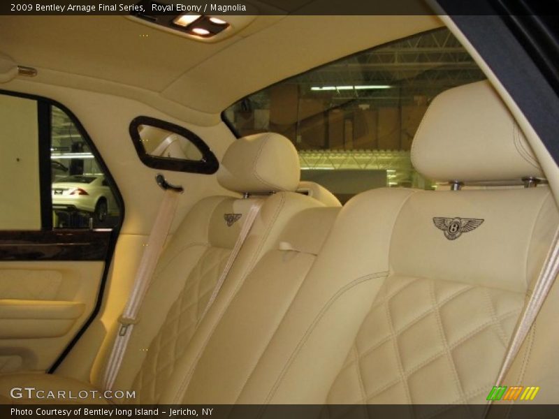  2009 Arnage Final Series Magnolia Interior