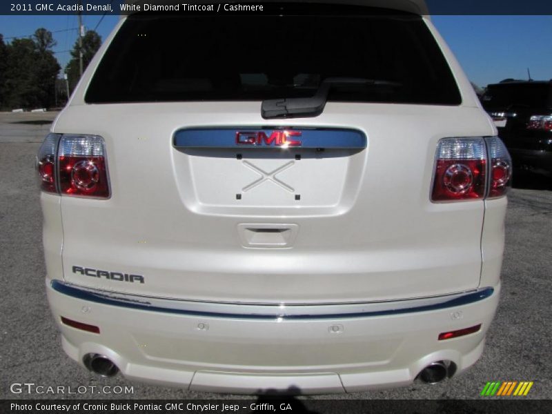 White Diamond Tintcoat / Cashmere 2011 GMC Acadia Denali
