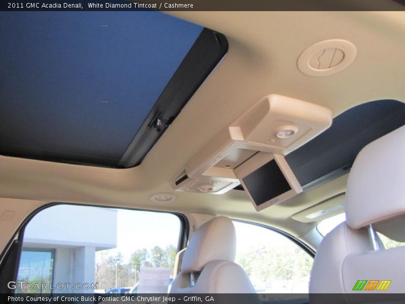 White Diamond Tintcoat / Cashmere 2011 GMC Acadia Denali