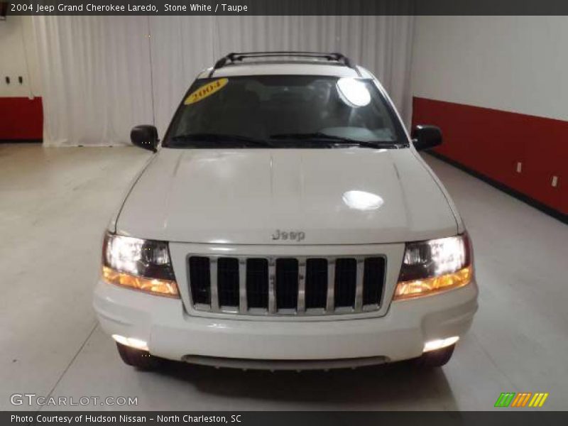Stone White / Taupe 2004 Jeep Grand Cherokee Laredo