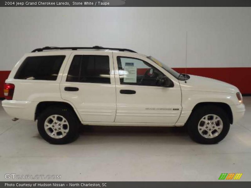 Stone White / Taupe 2004 Jeep Grand Cherokee Laredo