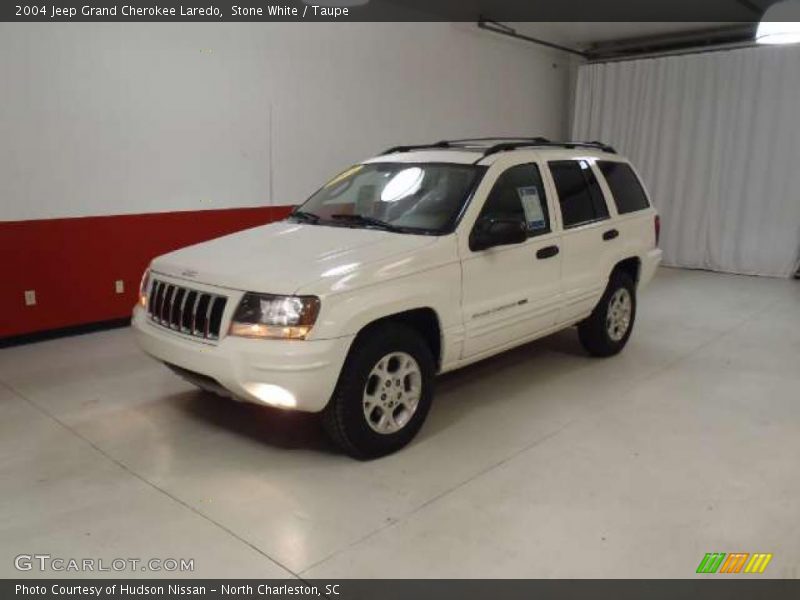 Stone White / Taupe 2004 Jeep Grand Cherokee Laredo