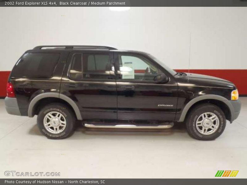 Black Clearcoat / Medium Parchment 2002 Ford Explorer XLS 4x4