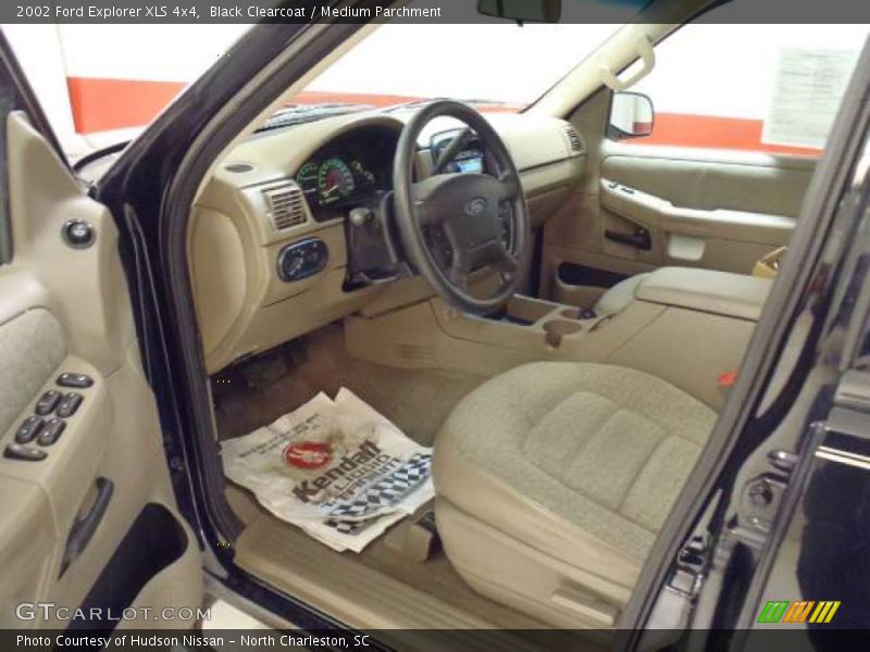 Black Clearcoat / Medium Parchment 2002 Ford Explorer XLS 4x4