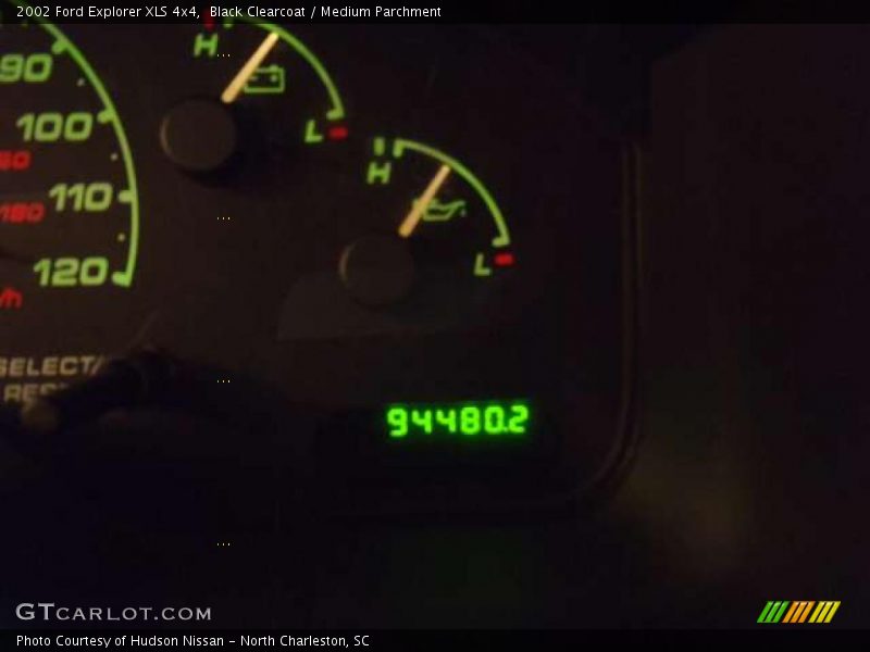 Black Clearcoat / Medium Parchment 2002 Ford Explorer XLS 4x4