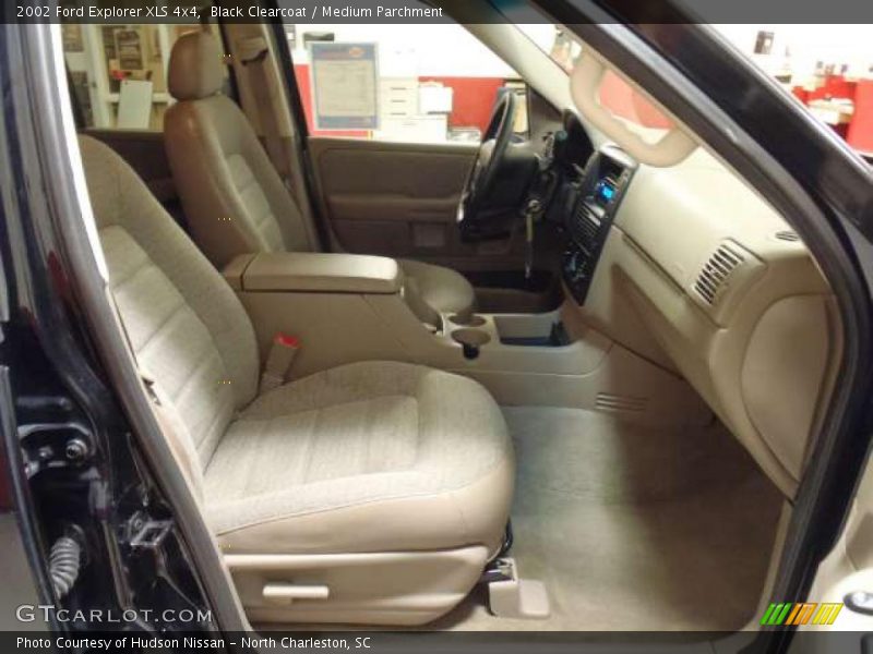 Black Clearcoat / Medium Parchment 2002 Ford Explorer XLS 4x4