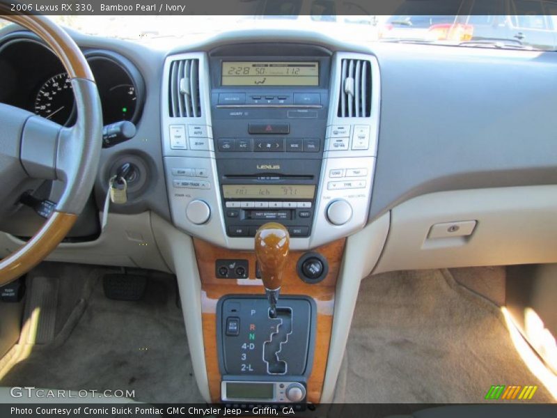 Controls of 2006 RX 330