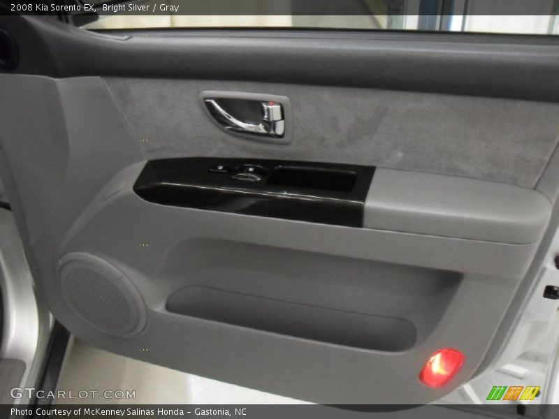 Bright Silver / Gray 2008 Kia Sorento EX
