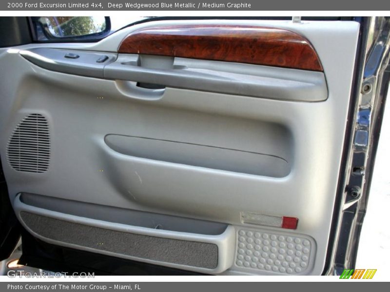 Door Panel of 2000 Excursion Limited 4x4
