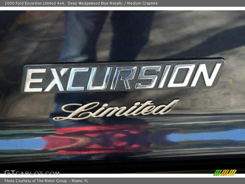  2000 Excursion Limited 4x4 Logo