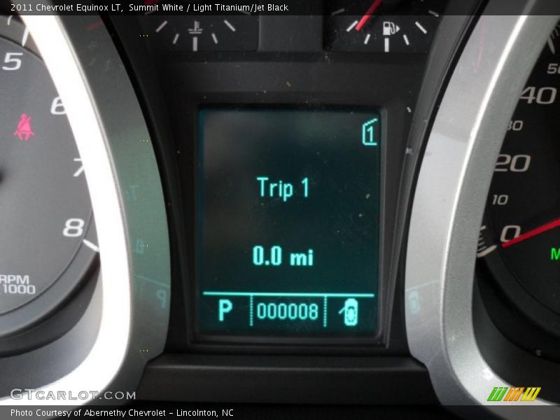 Summit White / Light Titanium/Jet Black 2011 Chevrolet Equinox LT