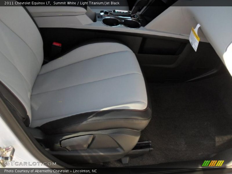 Summit White / Light Titanium/Jet Black 2011 Chevrolet Equinox LT