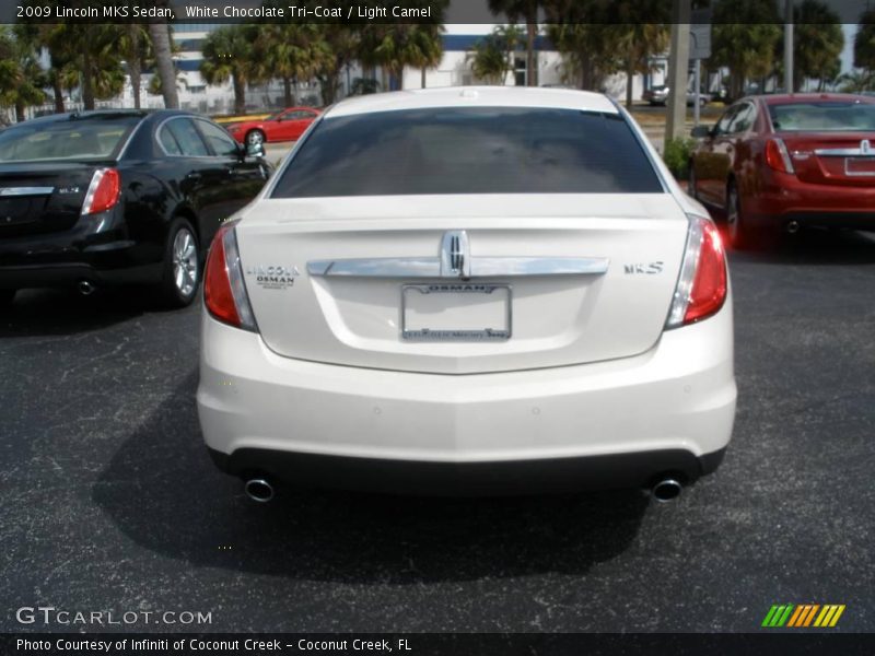 White Chocolate Tri-Coat / Light Camel 2009 Lincoln MKS Sedan