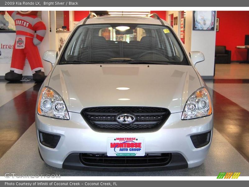 Bright Silver / Black 2009 Kia Rondo LX