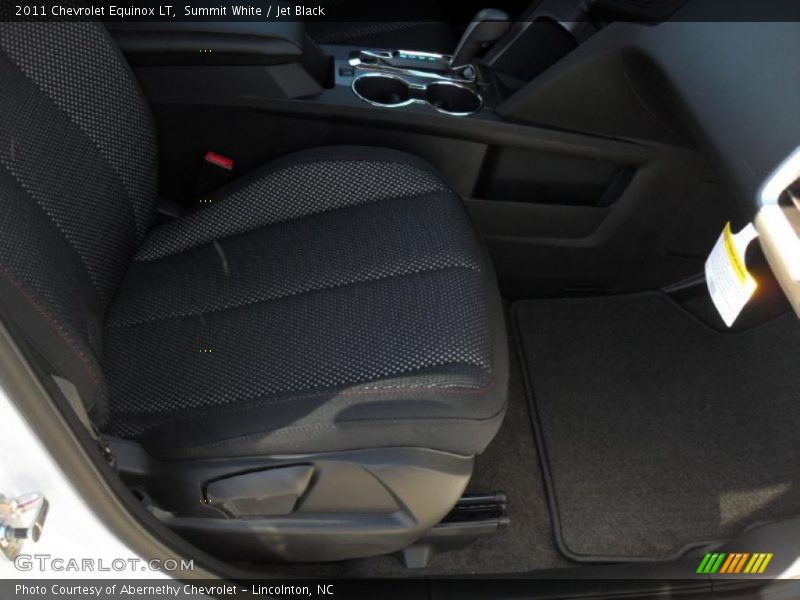 Summit White / Jet Black 2011 Chevrolet Equinox LT