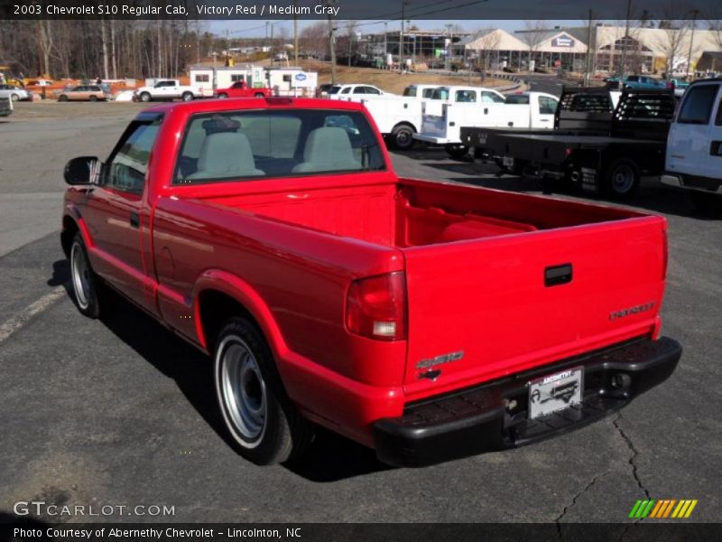 Victory Red / Medium Gray 2003 Chevrolet S10 Regular Cab