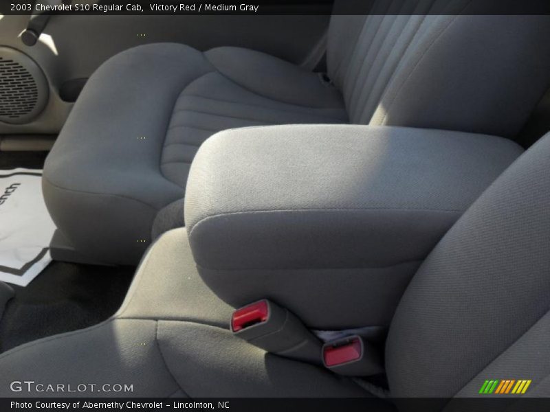 Victory Red / Medium Gray 2003 Chevrolet S10 Regular Cab