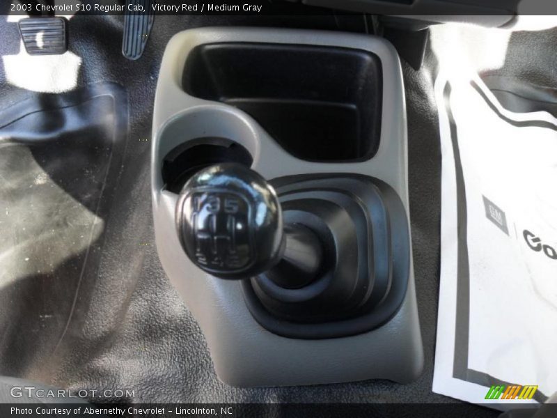 Victory Red / Medium Gray 2003 Chevrolet S10 Regular Cab