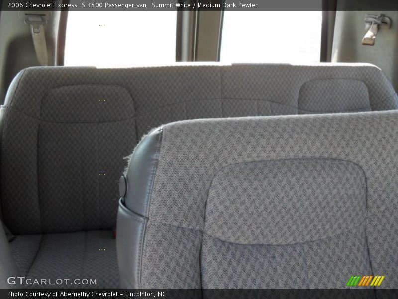 Summit White / Medium Dark Pewter 2006 Chevrolet Express LS 3500 Passenger van