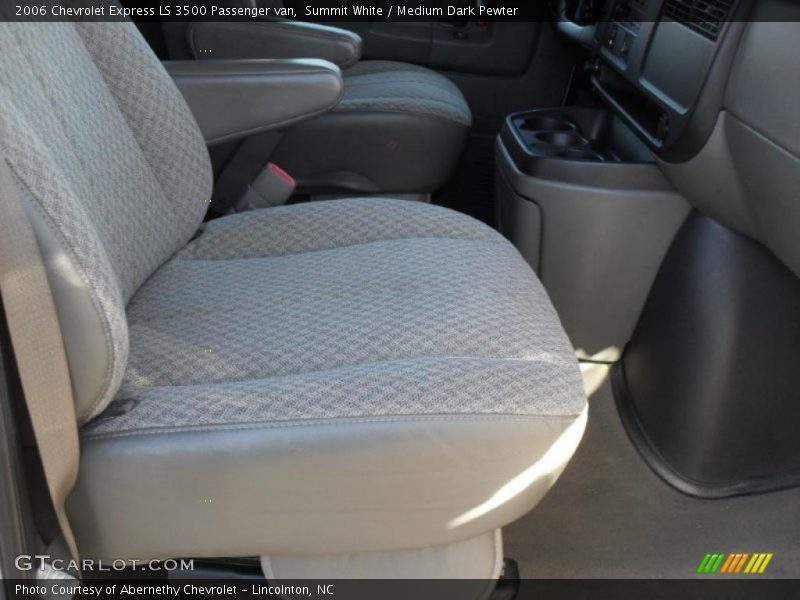 Summit White / Medium Dark Pewter 2006 Chevrolet Express LS 3500 Passenger van