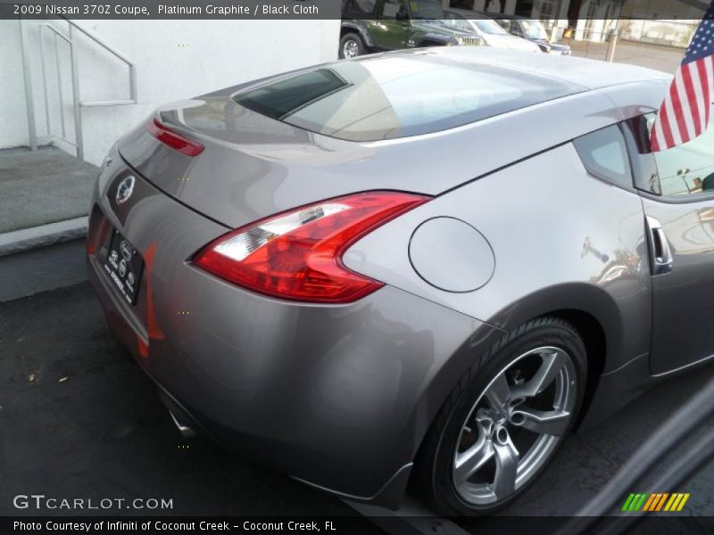 Platinum Graphite / Black Cloth 2009 Nissan 370Z Coupe